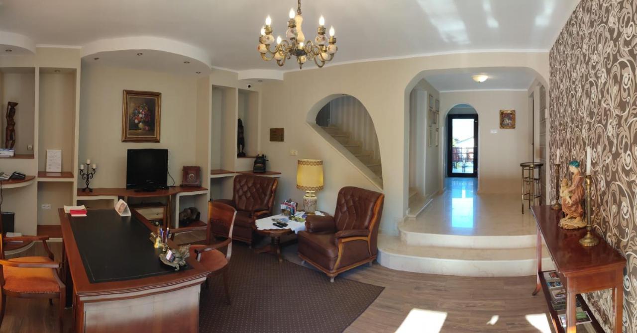 מלון דבה Casa Alina מראה חיצוני תמונה